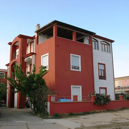 Entula Πανσιόν 4*