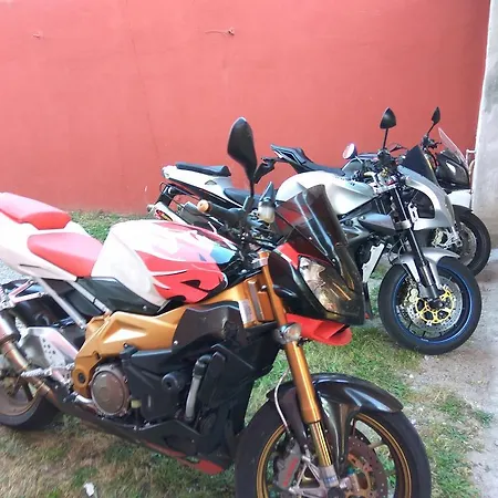 Entula ゲストハウス アルバタクス